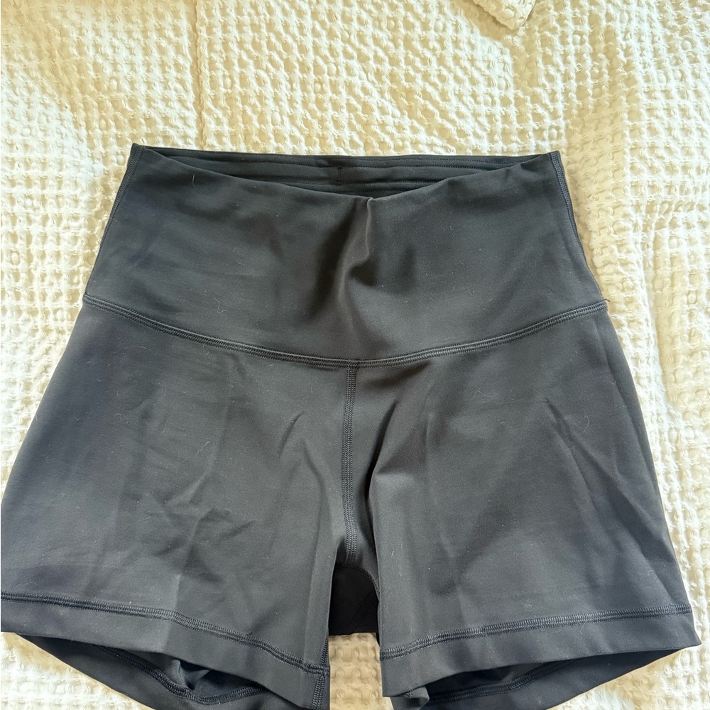 Lululemon WUNDER TRAIN 4” Black Women's Shorts